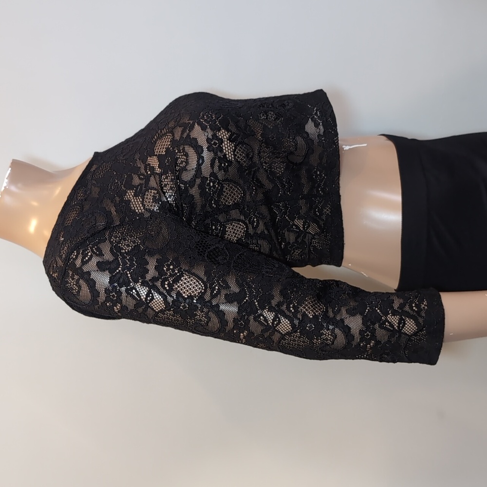 ❌SOLD❌ Aritzia Lace Crop Top 3/4 Sleeve Ballet U-Back Sheer Stretchy Fitted - Picture 8 of 11